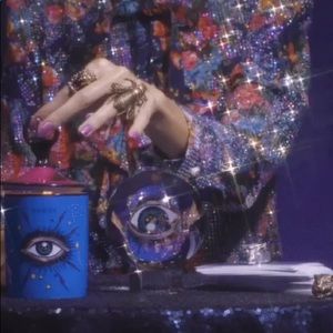 Meet your Posher, April